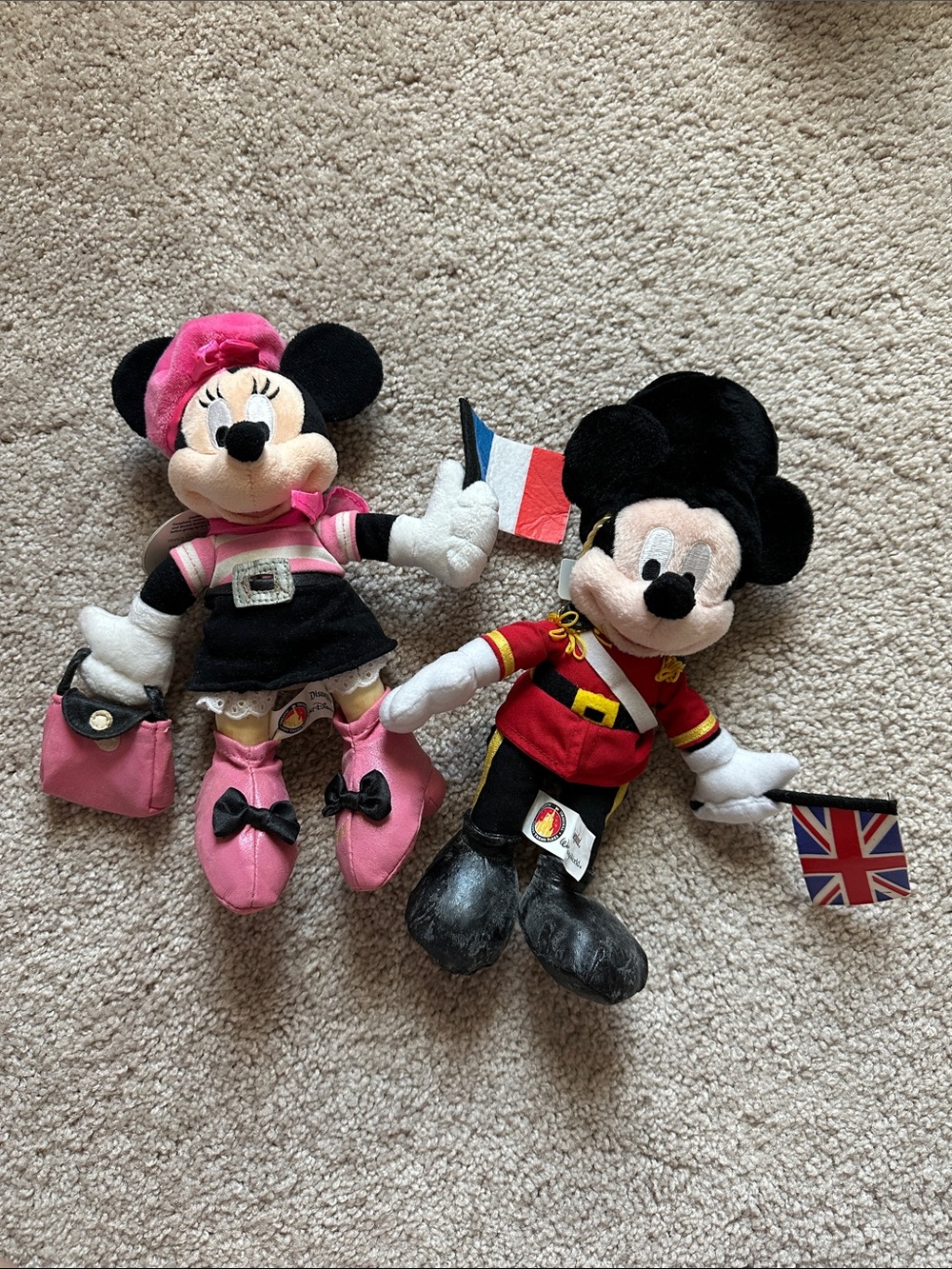 Mickey and Minnie Mouse France and England stuffed animal toy set